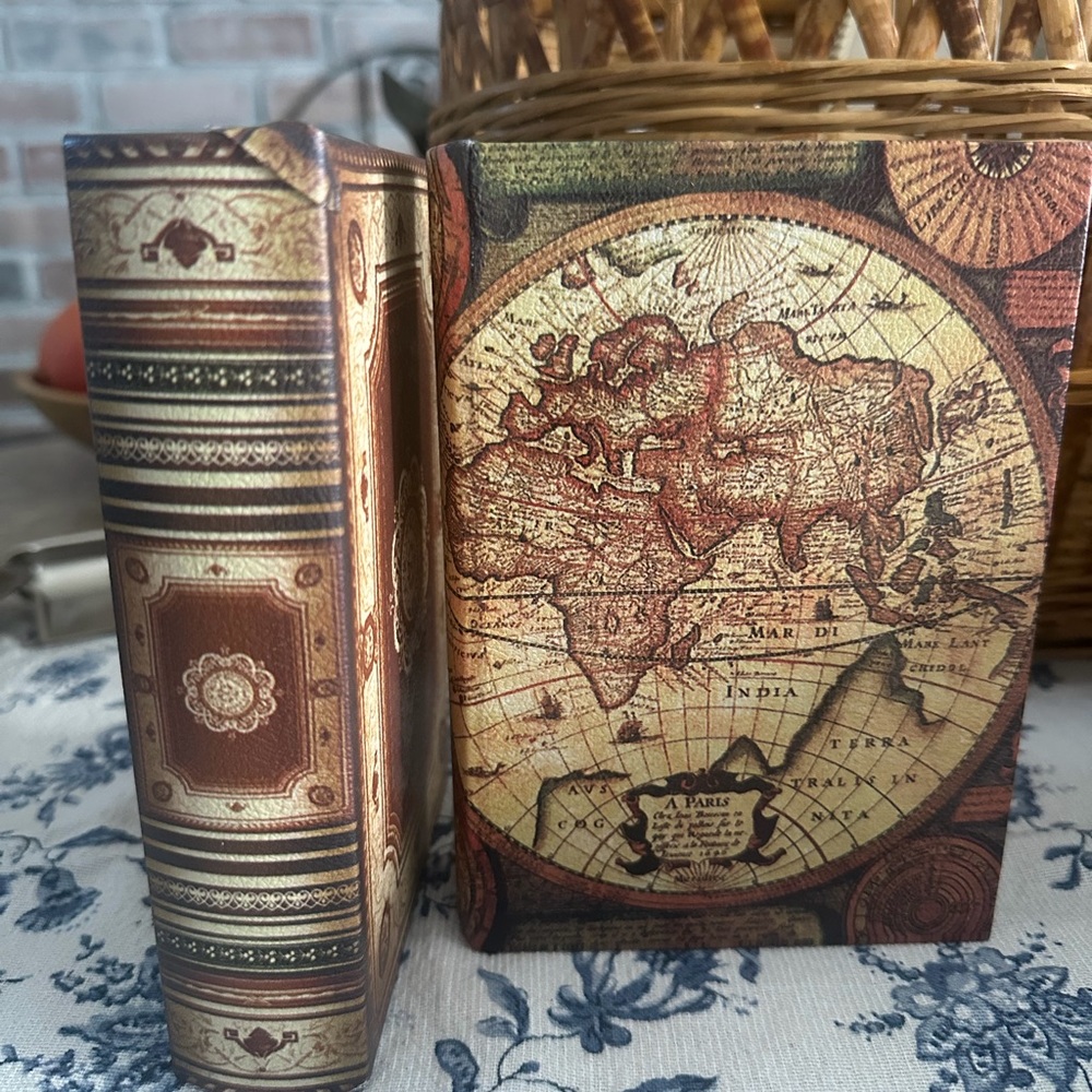 Vintage World Map Book Box set of 2